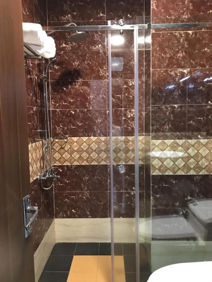 Long Khanh Quoc Thanh Hotel מראה חיצוני תמונה